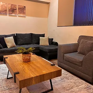 Chic Central, Relaxing, Restful, Retreat, Heated Floors, High Ceiling, Open Plan, Centre, 1br , Sheffield United Kingdom